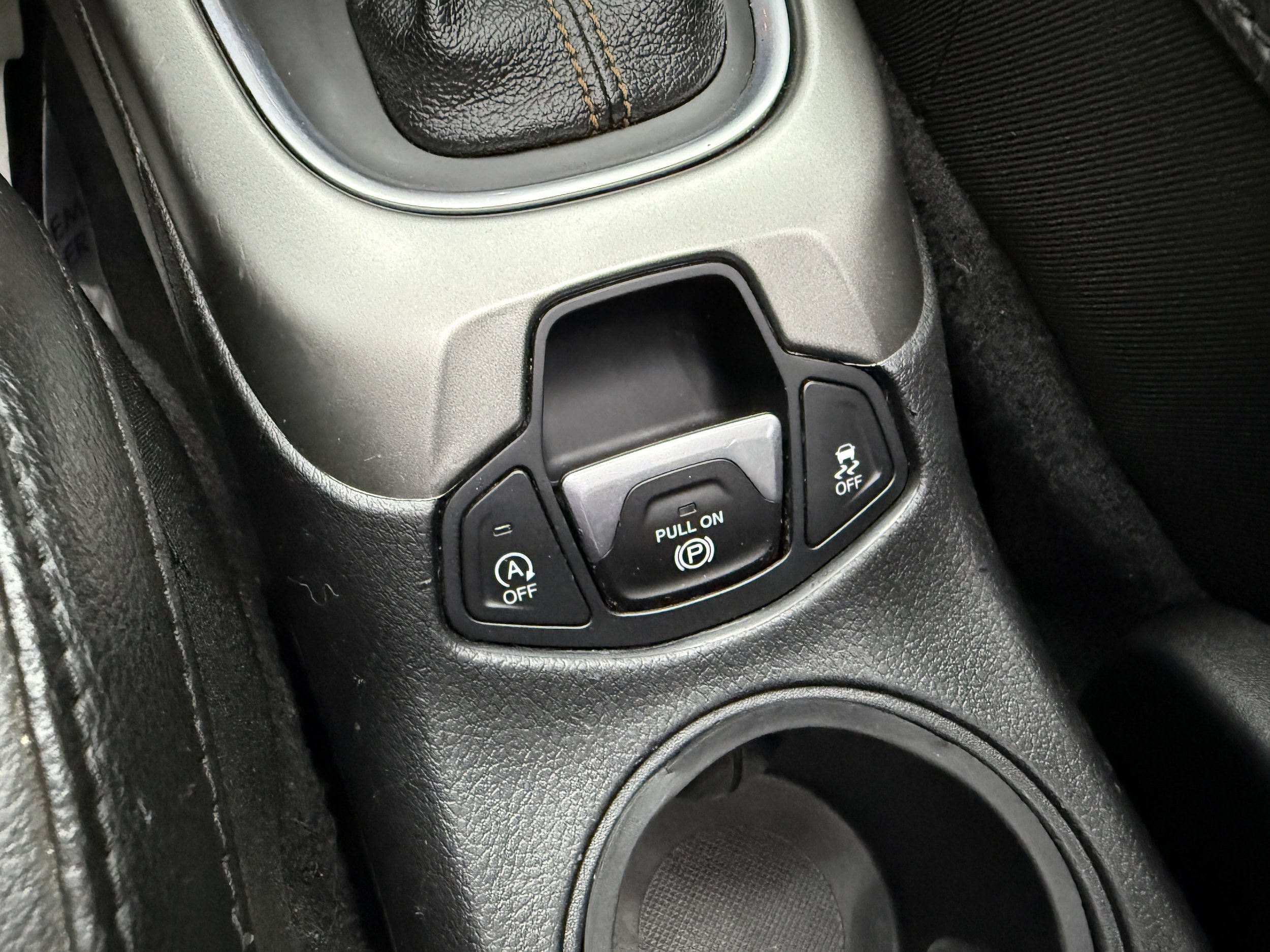 Used 2020 Jeep Compass Latitude FWD image 17