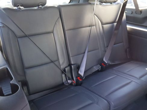 Certified 2025 Chevrolet Suburban Z71 w/ Sun And Tow Package image 37