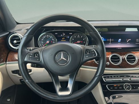 Used 2018 Mercedes-Benz E 300 image 22