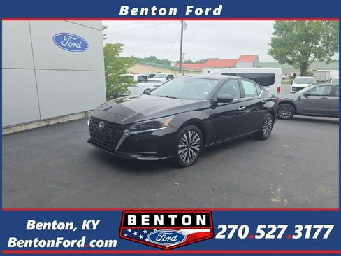 Used 2025 Nissan Altima 2.5 SV FWD image 1