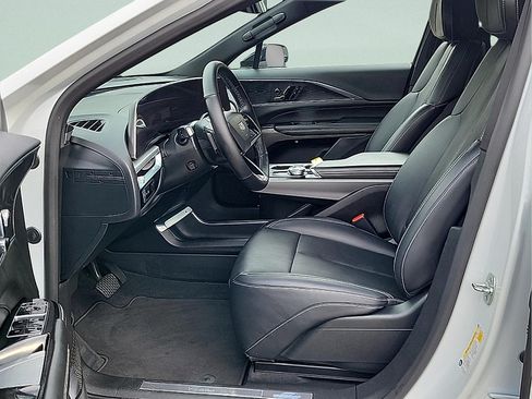 Certified 2024 Cadillac Lyriq Sport AWD/4WD image 13