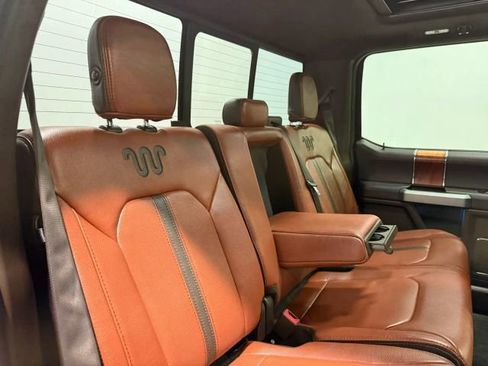 Used 2018 Ford F150 King Ranch w/ Equipment Group 601A Luxury AWD/4WD image 34