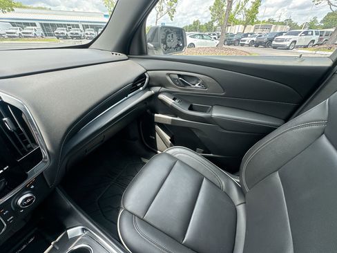 Certified 2023 Chevrolet Traverse Premier w/ Redline Edition image 26