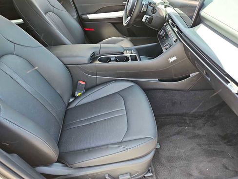 New 2025 Hyundai Sonata Limited image 19
