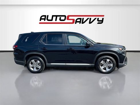 Used 2025 Honda Pilot EX-L image 8