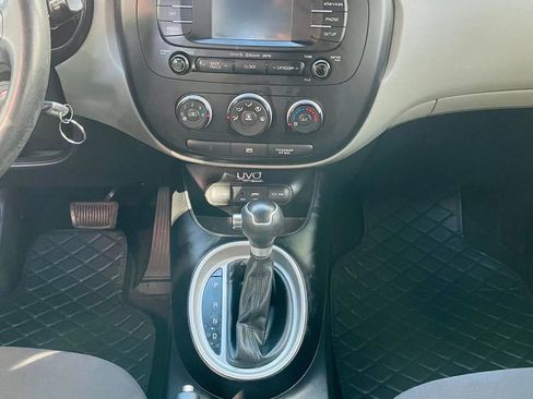 Used 2015 Kia Soul EV image 11