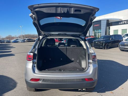 Used 2020 Jeep Compass Limited image 27