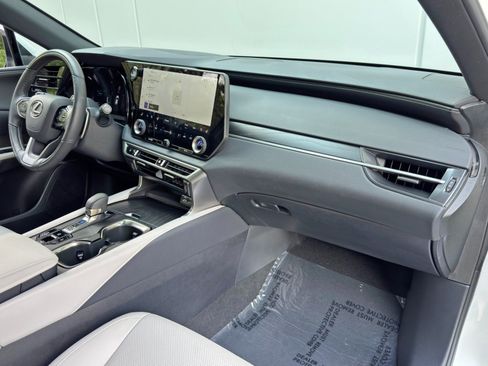 Used 2025 Lexus RX 350 Premium w/ Convenience Package FWD image 15