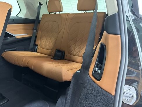 Certified 2023 BMW X7 xDrive40i w/ Executive Package image 19