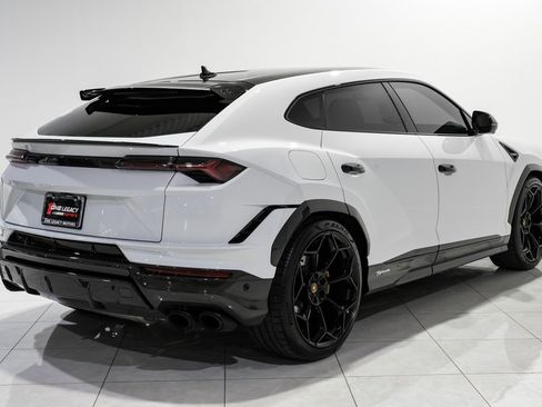 Used 2024 Lamborghini Urus Performante image 4