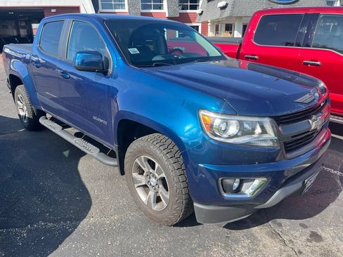 Used 2020 Chevrolet Colorado Z71 AWD/4WD image 2