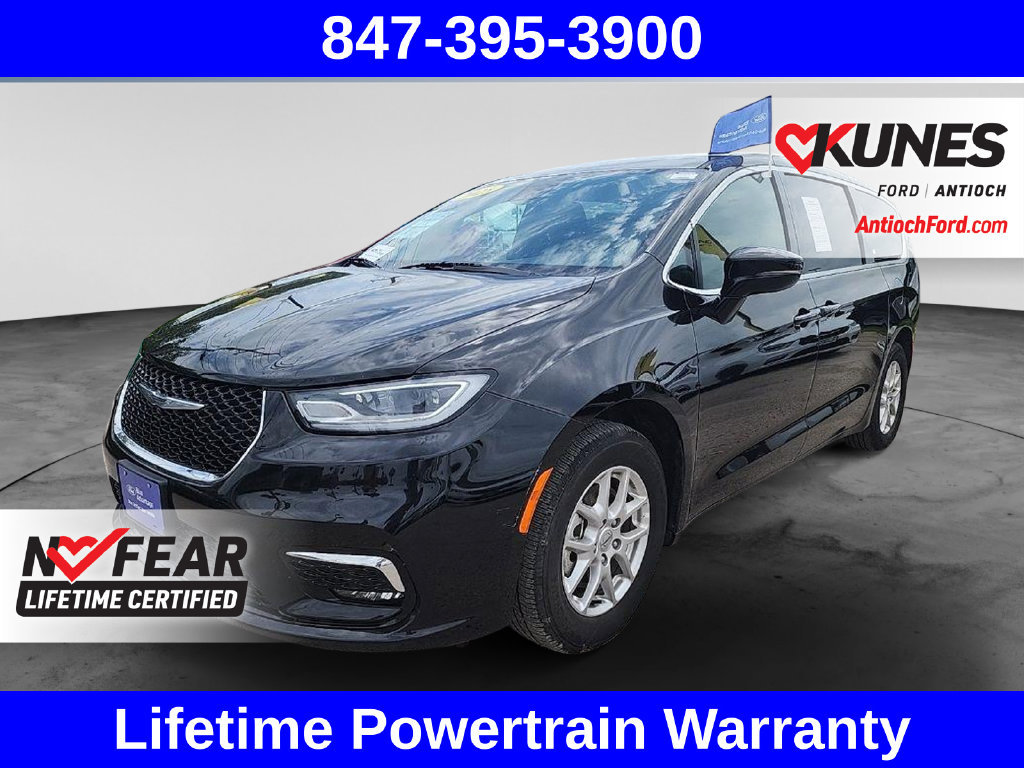Used 2025 Chrysler Pacifica Select FWD image 7