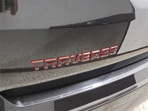 Used 2022 Chevrolet Traverse Premier w/ Redline Edition image 9