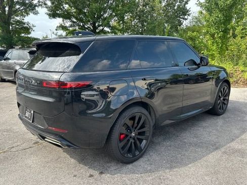 Used 2024 Land Rover Range Rover Sport Dynamic SE AWD/4WD image 3