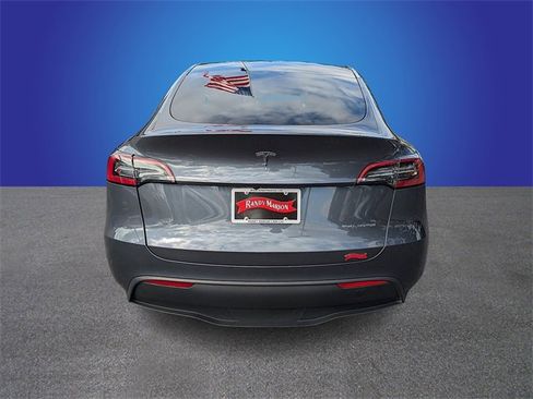 Used 2023 Tesla Model Y Long Range image 4
