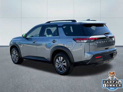 Used 2025 Nissan Pathfinder SV FWD image 7