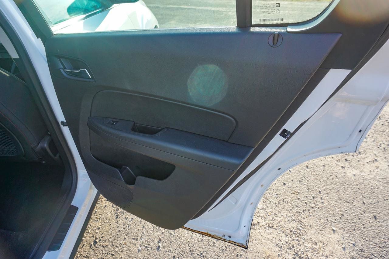 Used 2013 Chevrolet Equinox LS FWD image 27