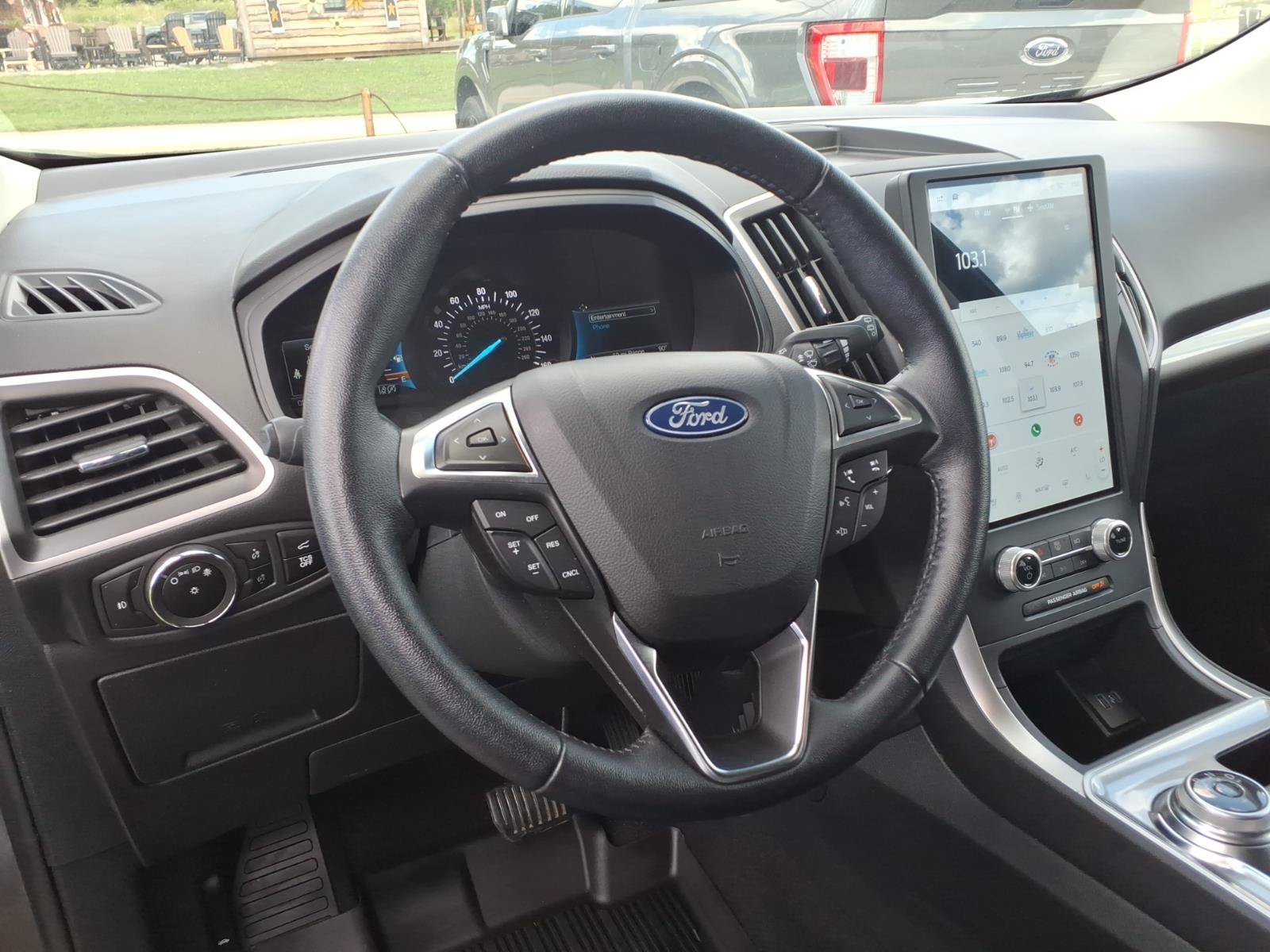 Used 2023 Ford Edge SEL w/ Convenience Package AWD/4WD image 5