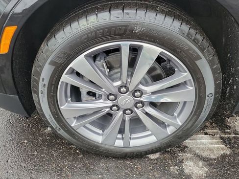 Used 2025 Cadillac XT5 Premium Luxury w/ LPO, Floor Liner Package AWD/4WD image 6