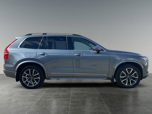 Used 2018 Volvo XC90 T6 Momentum w/ Convenience Package AWD/4WD image 11