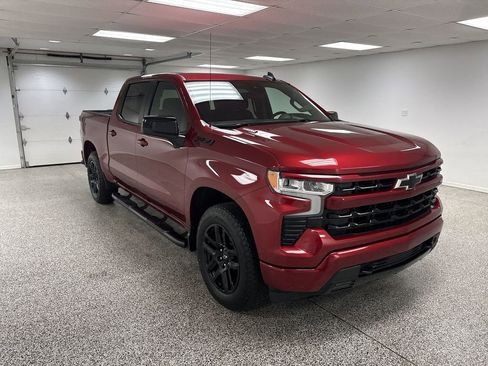 Used 2024 Chevrolet Silverado 1500 RST w/ Z71 Off-Road Package image 2