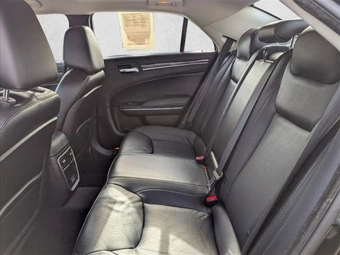 Used 2016 Chrysler 300 Limited image 15