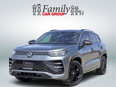 Used 2026 Volkswagen Tiguan SE R-Line FWD image 1
