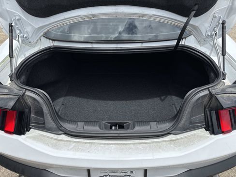 Used 2024 Ford Mustang Coupe RWD image 8