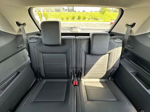 Certified 2023 Volkswagen Atlas SE AWD/4WD image 26