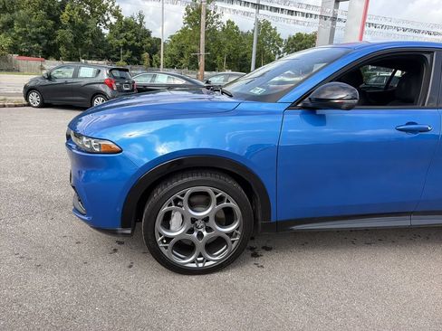 Used 2025 Alfa Romeo Tonale w/ Premium Package AWD/4WD image 9