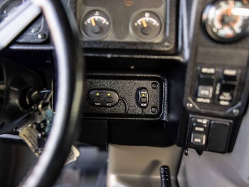 Used 2003 HUMMER H1 Open Top image 21