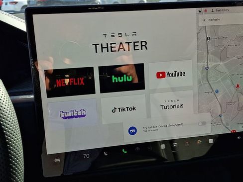 Used 2022 Tesla Model X Plaid image 25