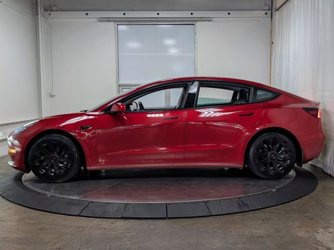 Used 2022 Tesla Model 3 Long Range AWD/4WD image 6