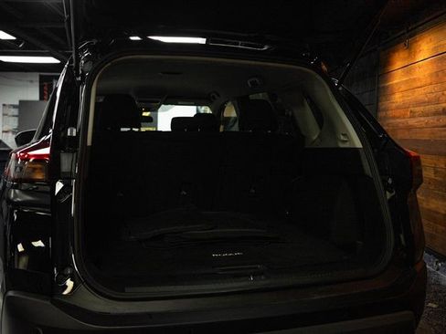 Used 2023 Nissan Rogue S AWD/4WD image 7