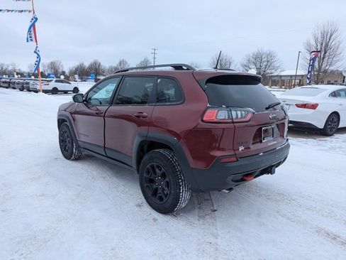 Used 2021 Jeep Cherokee Trailhawk image 5