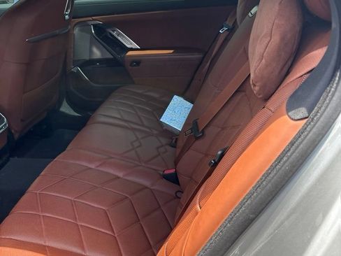 Certified 2023 BMW i7 xDrive60 AWD/4WD image 6
