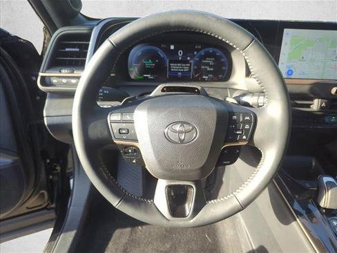 Used 2025 Toyota Crown Signia image 14