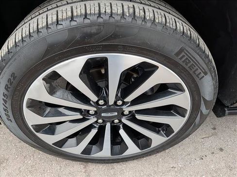 Certified 2023 Lincoln Navigator L Reserve image 9