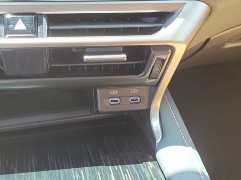 Used 2025 Lexus RX 350 FWD w/ Technology Package image 18