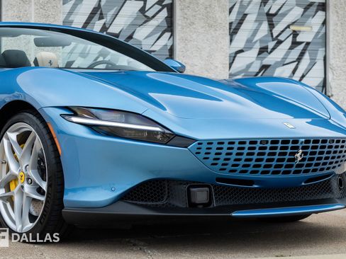 Used 2024 Ferrari Roma Spider RWD image 2