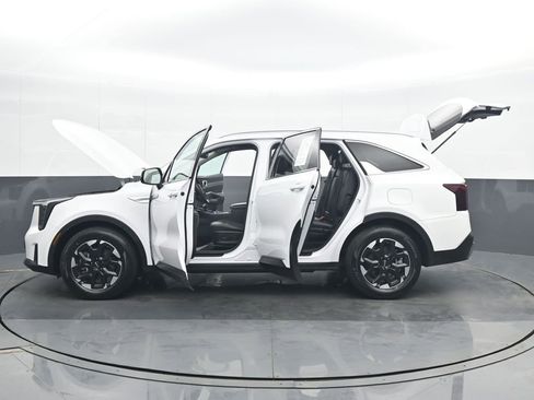 Used 2024 Kia Sorento S FWD image 37