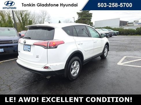 Used 2017 Toyota RAV4 LE image 5