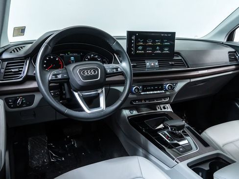 Used 2023 Audi Q5 2.0T Premium w/ Convenience Package AWD/4WD image 13