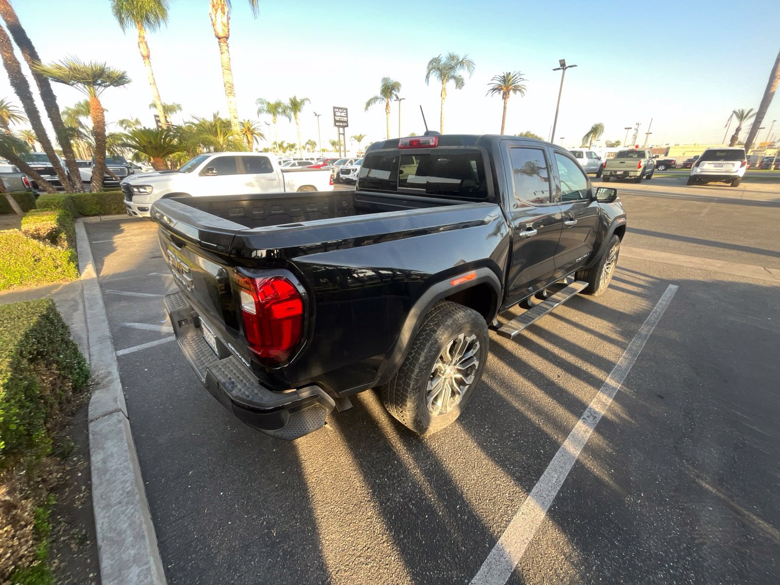 Certified 2023 GMC Canyon Denali AWD/4WD image 4