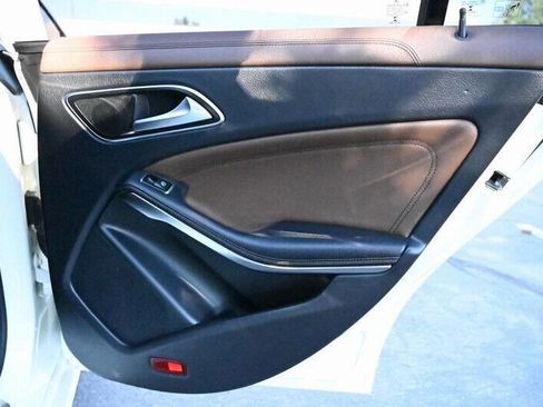 Used 2014 Mercedes-Benz CLA 250 4MATIC image 22