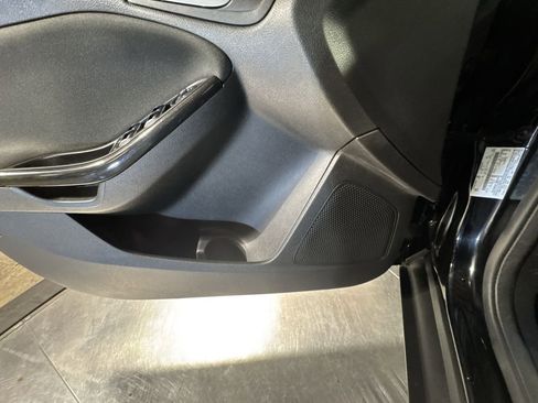 Used 2016 Ford Focus Titanium image 20