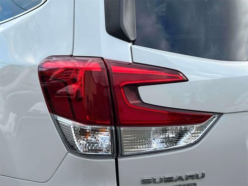 Used 2022 Subaru Forester Touring image 10