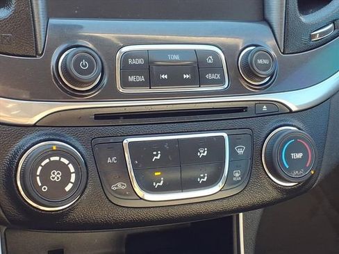 Used 2015 Chevrolet Impala LS w/ LS Convenience Package image 7