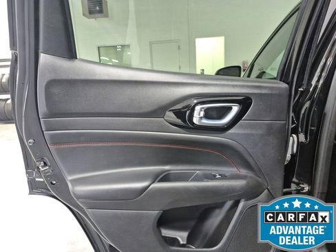 Used 2024 Jeep Compass Trailhawk AWD/4WD image 19