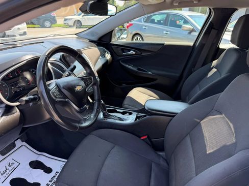 Used 2019 Chevrolet Malibu RS FWD image 10